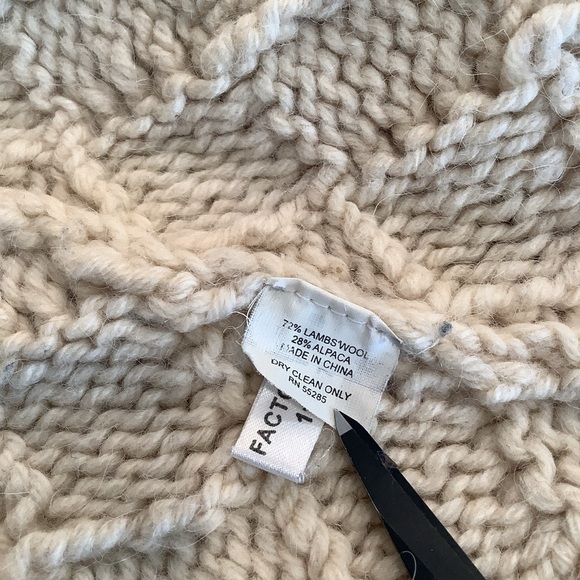 Express Hand Knit Cardigan Size Medium Cream Wool and Alpaca - Picture 6 of 10